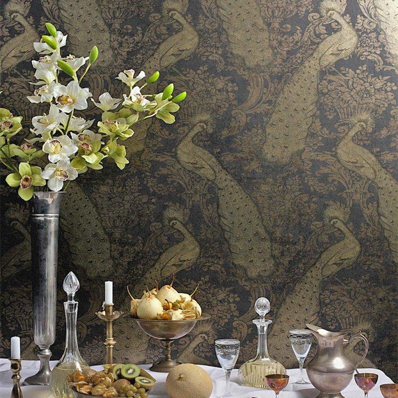 Metallic wallpaper with animal motif in peacock ALBEMARLE - Byron silver with blue
