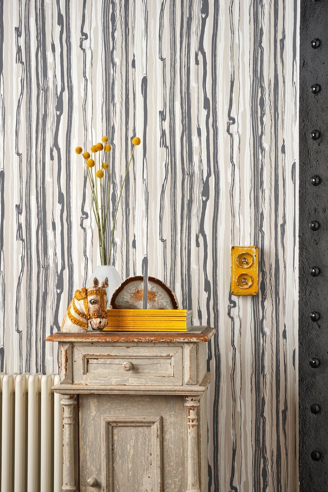 Wallpaper with Abstract Pattern CURIO - Beige Strand