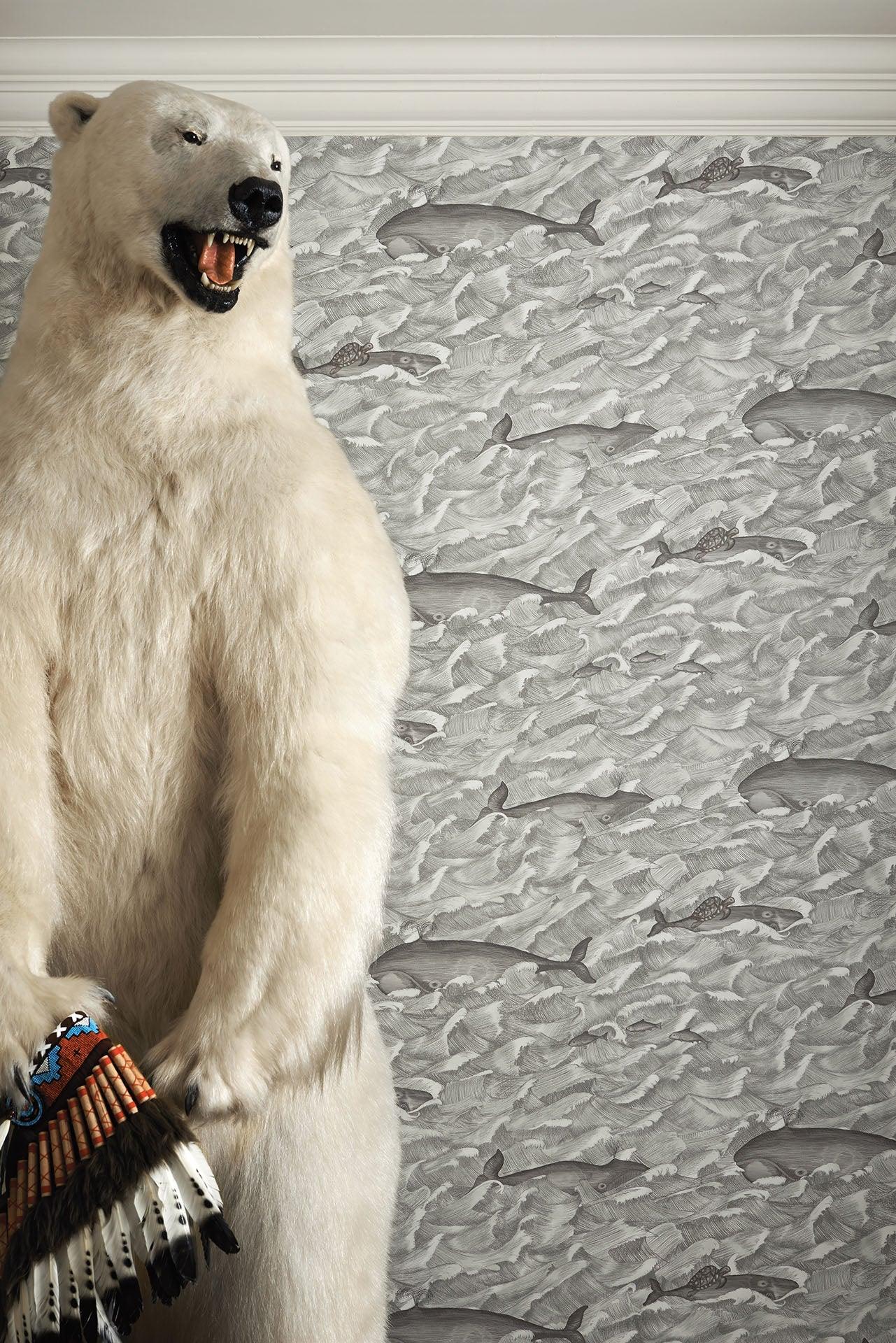 Tapeta s abstraktným vzorom morských vĺn a veľrýbov HRAVÁ - Melville metalická strieborná