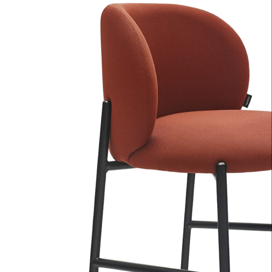 Barová stolička MOGI červená s čiernym podstavcom