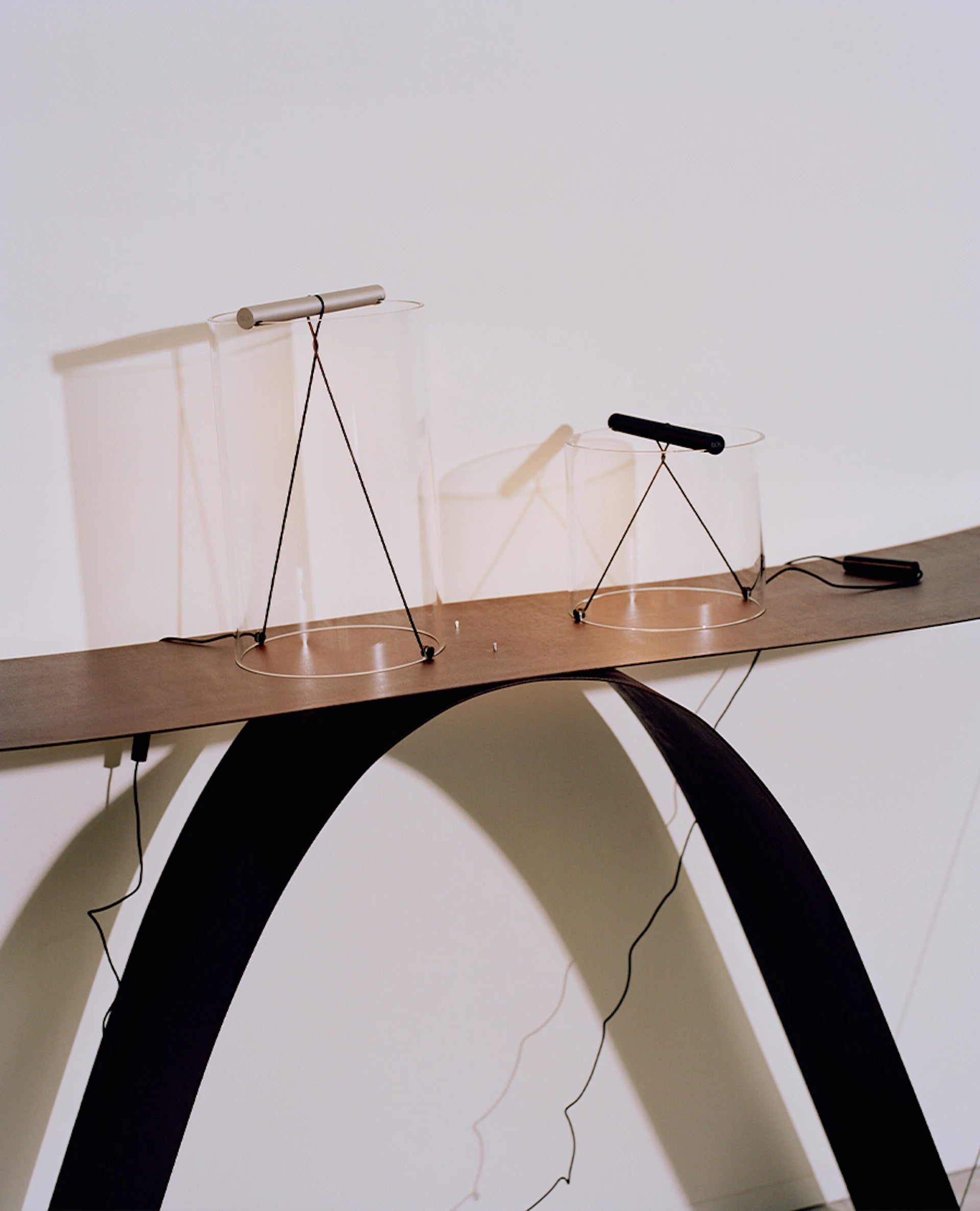 Stolná lampa TO-TIE sklenená