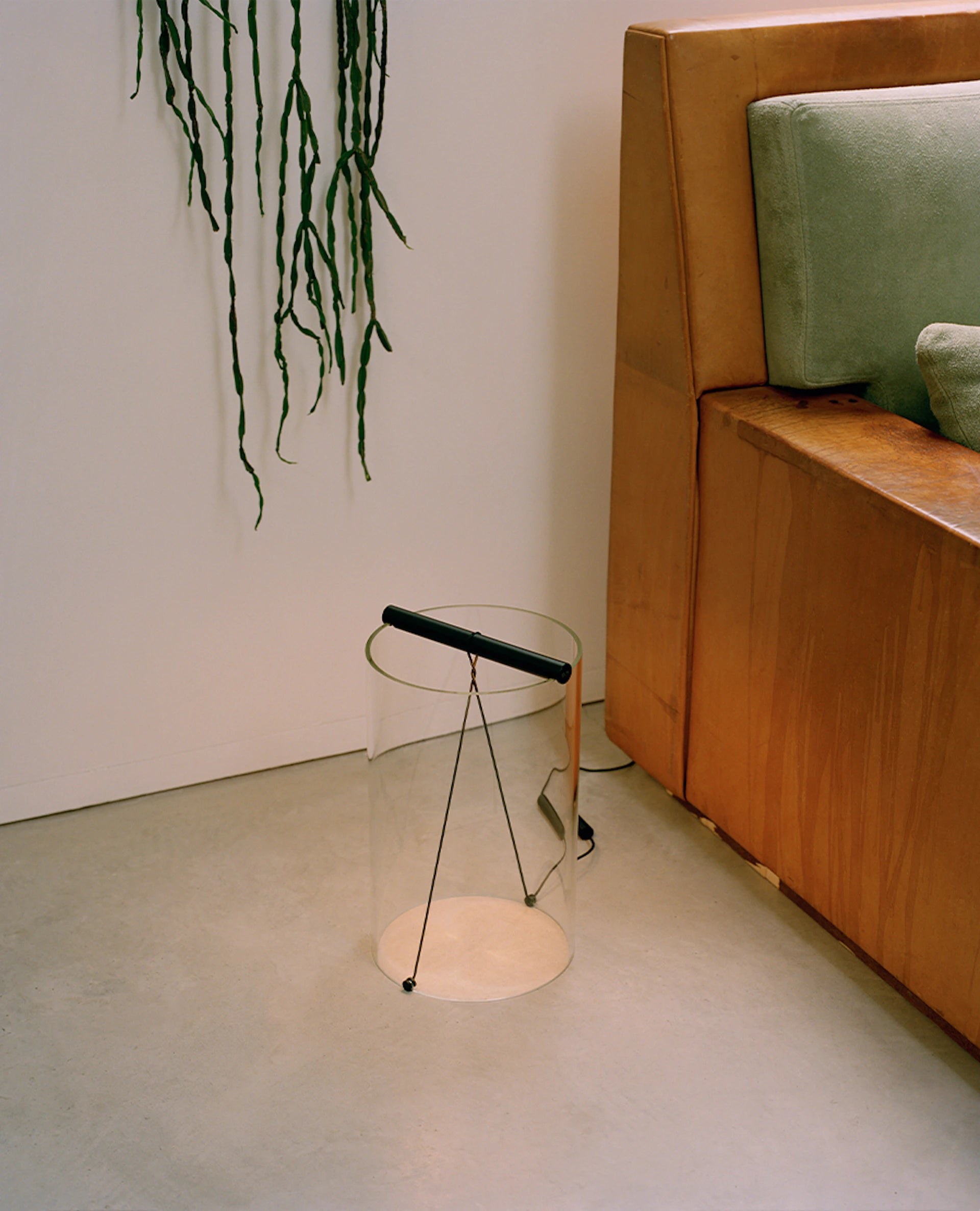 Stolná lampa TO-TIE sklenená