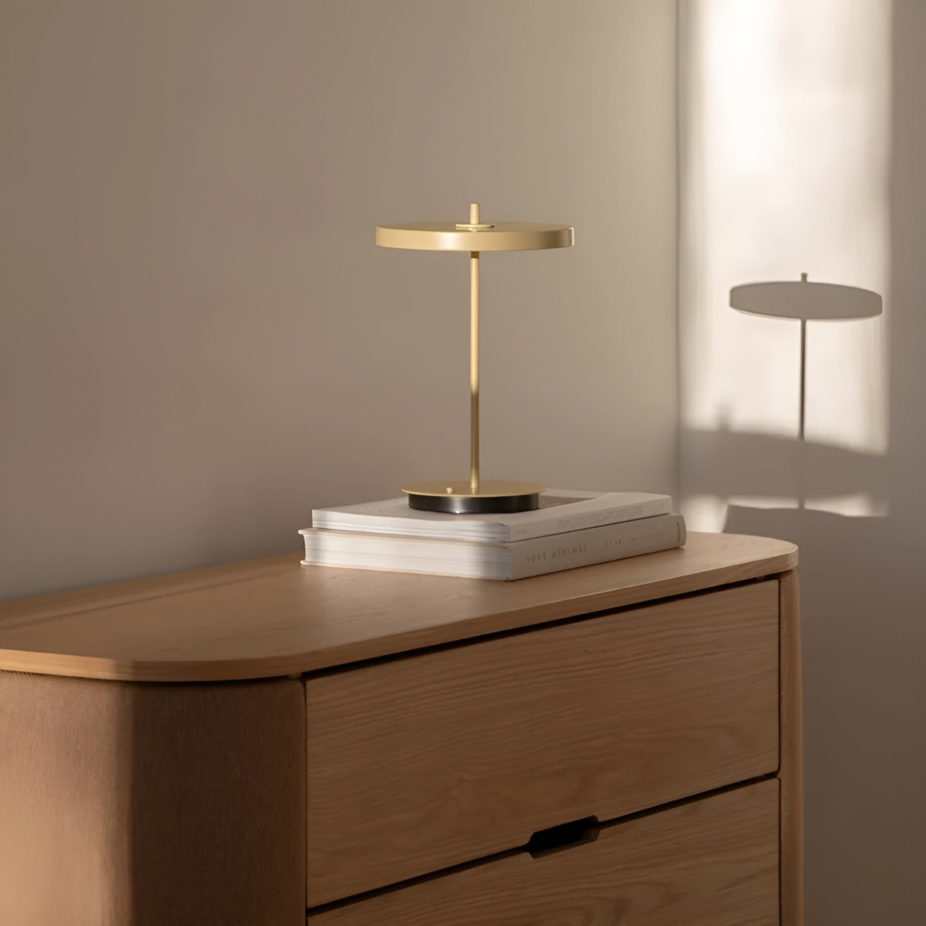 Portable lamp ASTERIA MOVE MONOCHROME cream