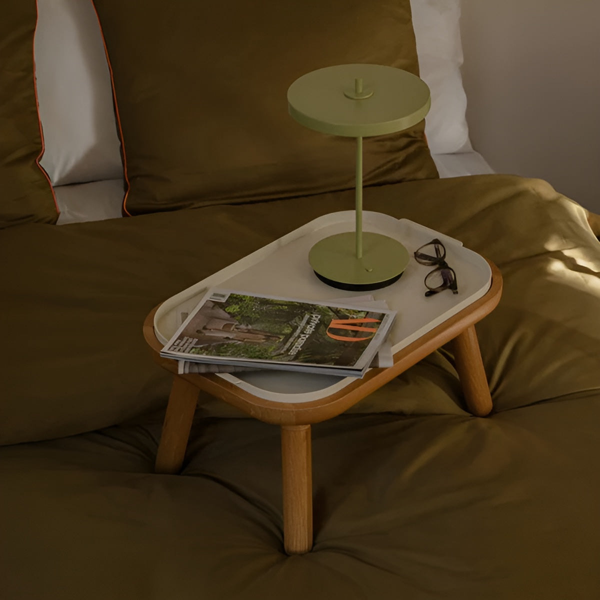 PAFF coffee table pearl white with oak base