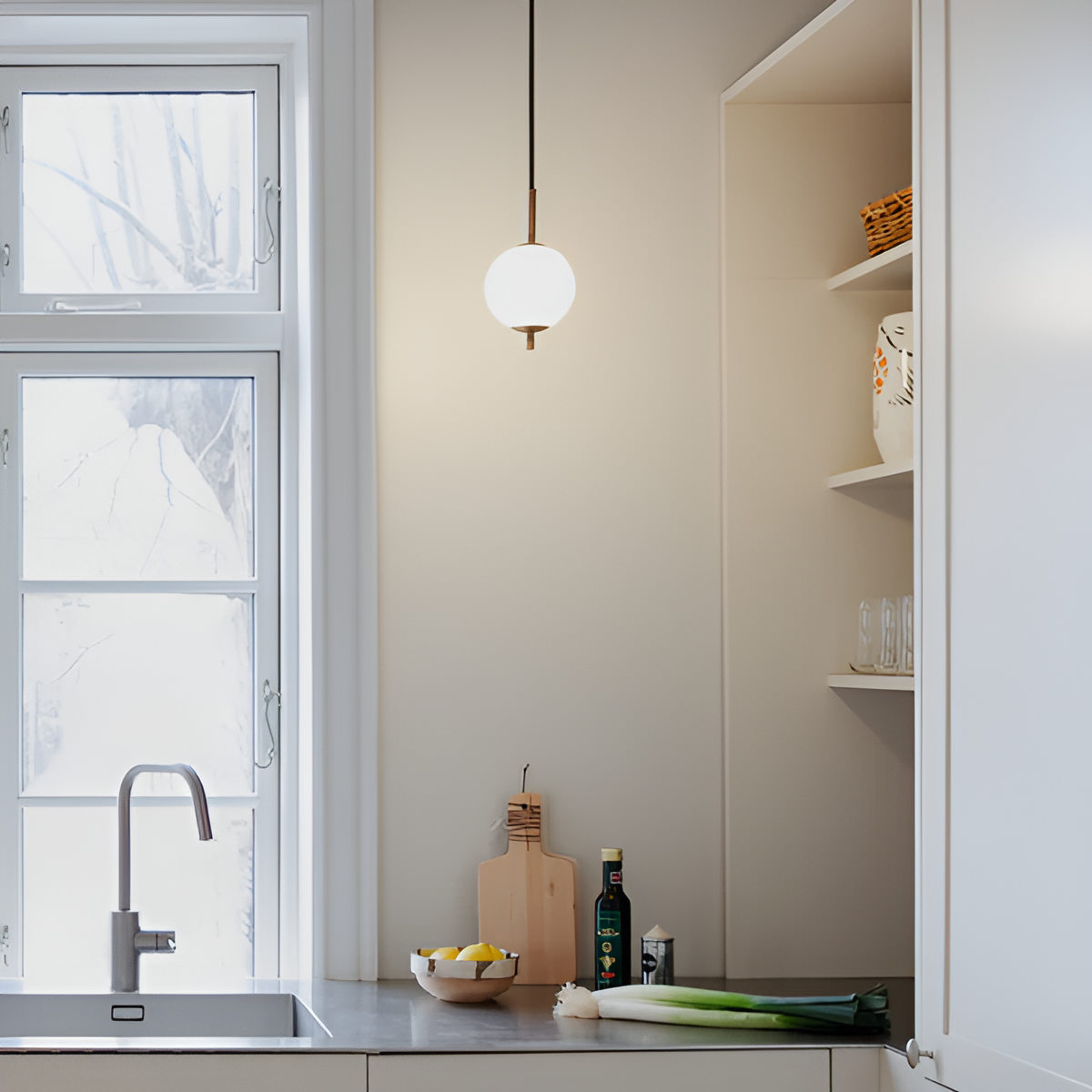 AUDREY pendant lamp white with gold insert