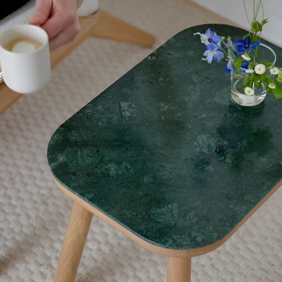 Kávový stolík PAFF antracitový s dubovou základňou