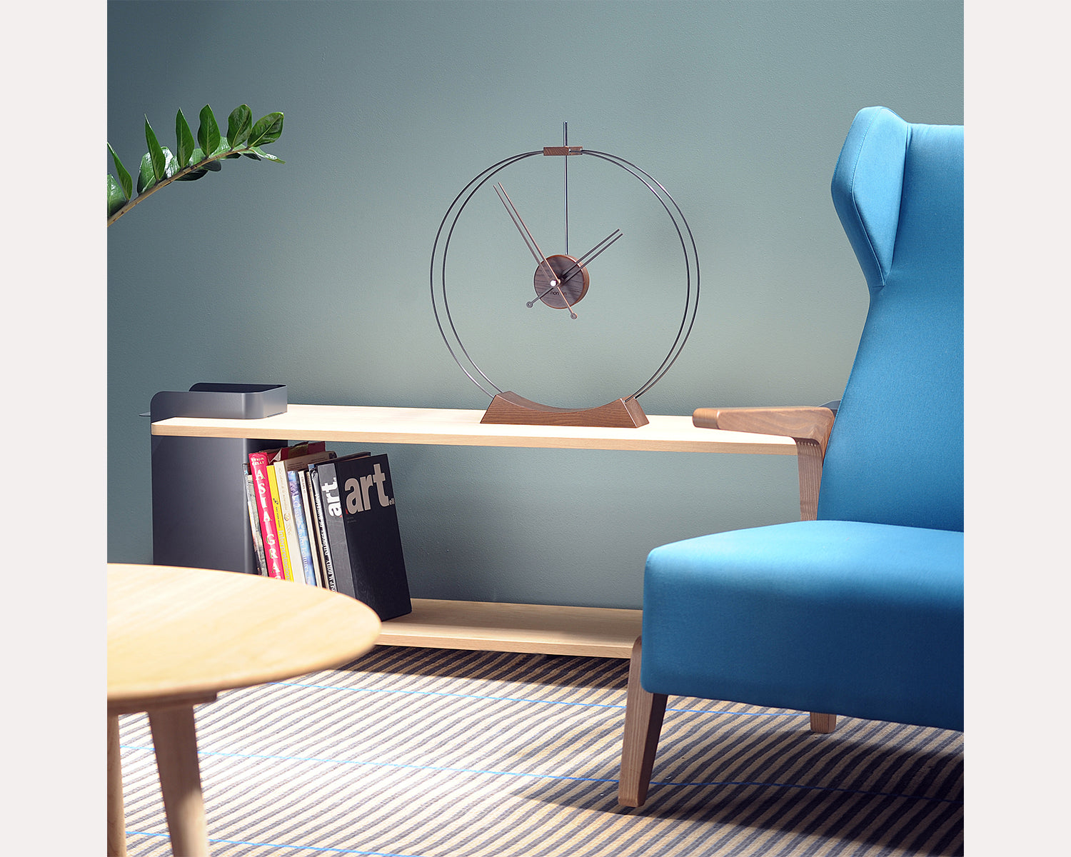 AIRE table clock made of ash wood with black