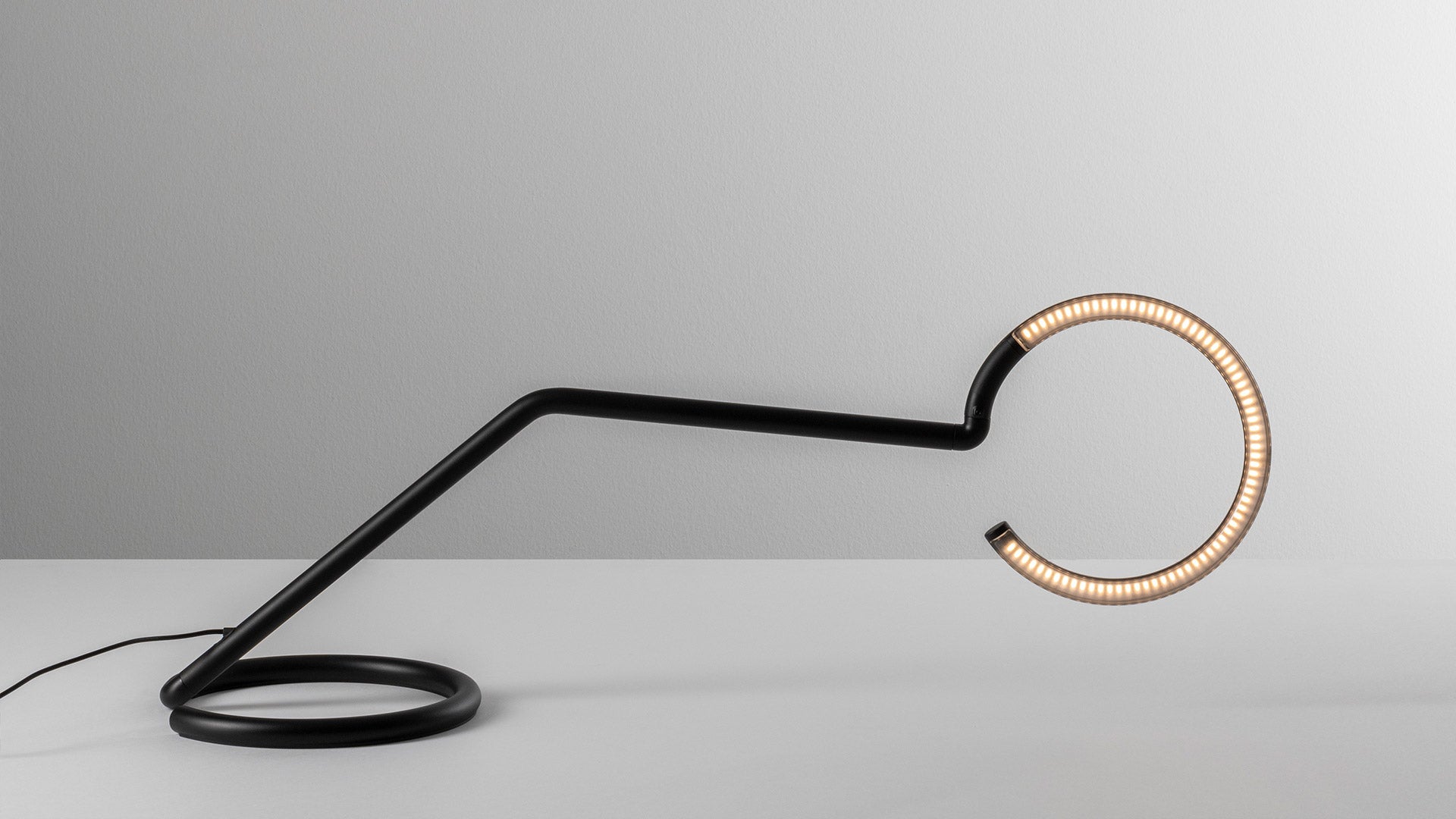 Stolná lampa VINE LIGHT čierna