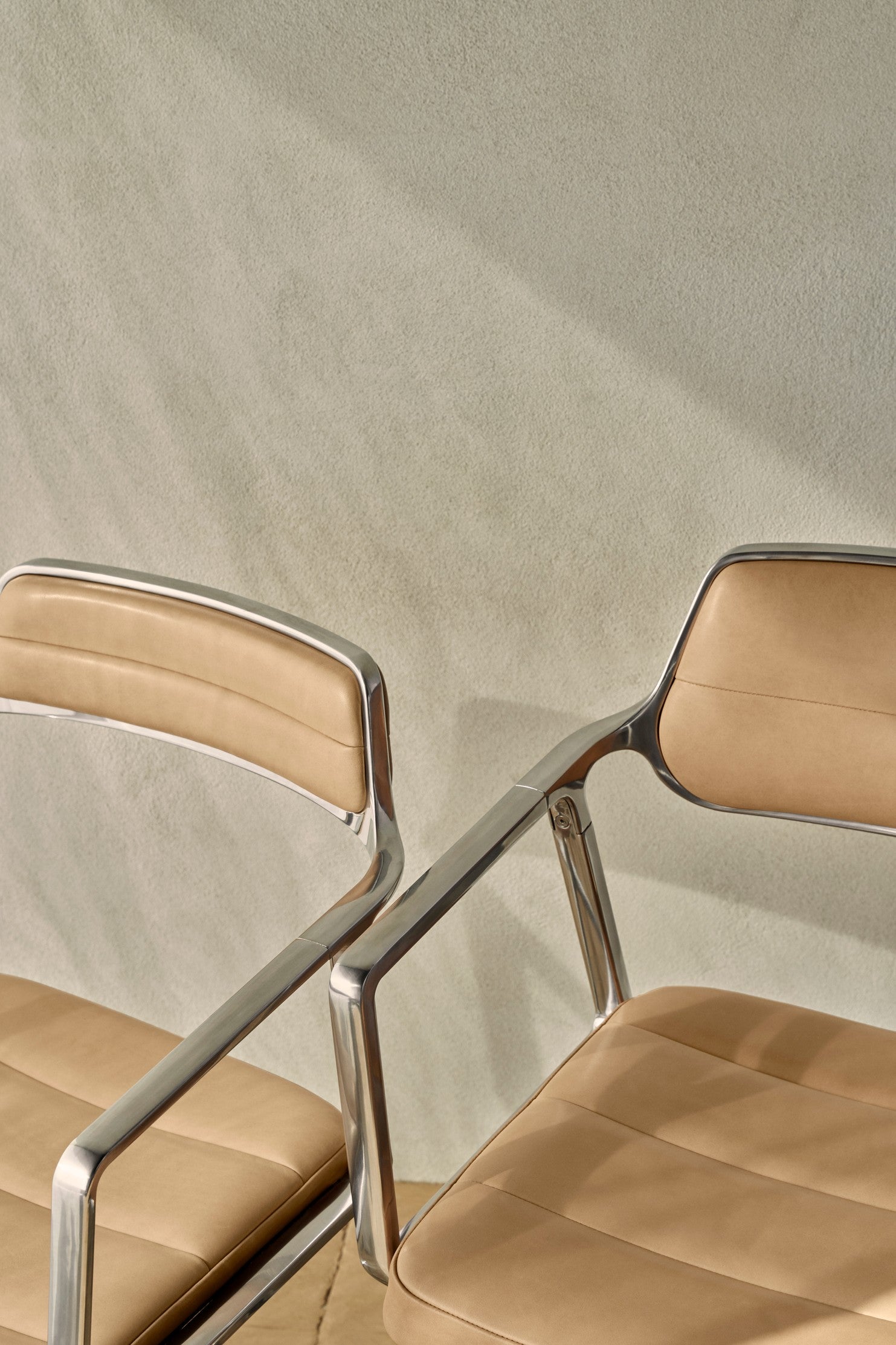 Office chair 453+ black leather with metal base