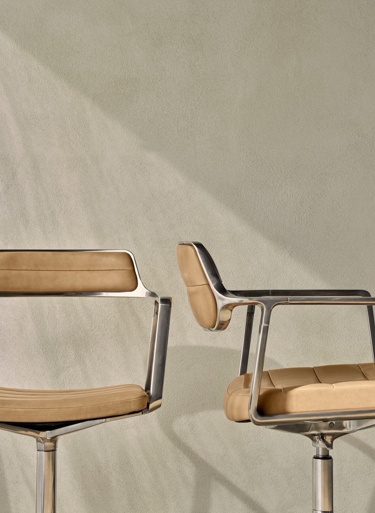 Office chair 452 caramel leather with metal base