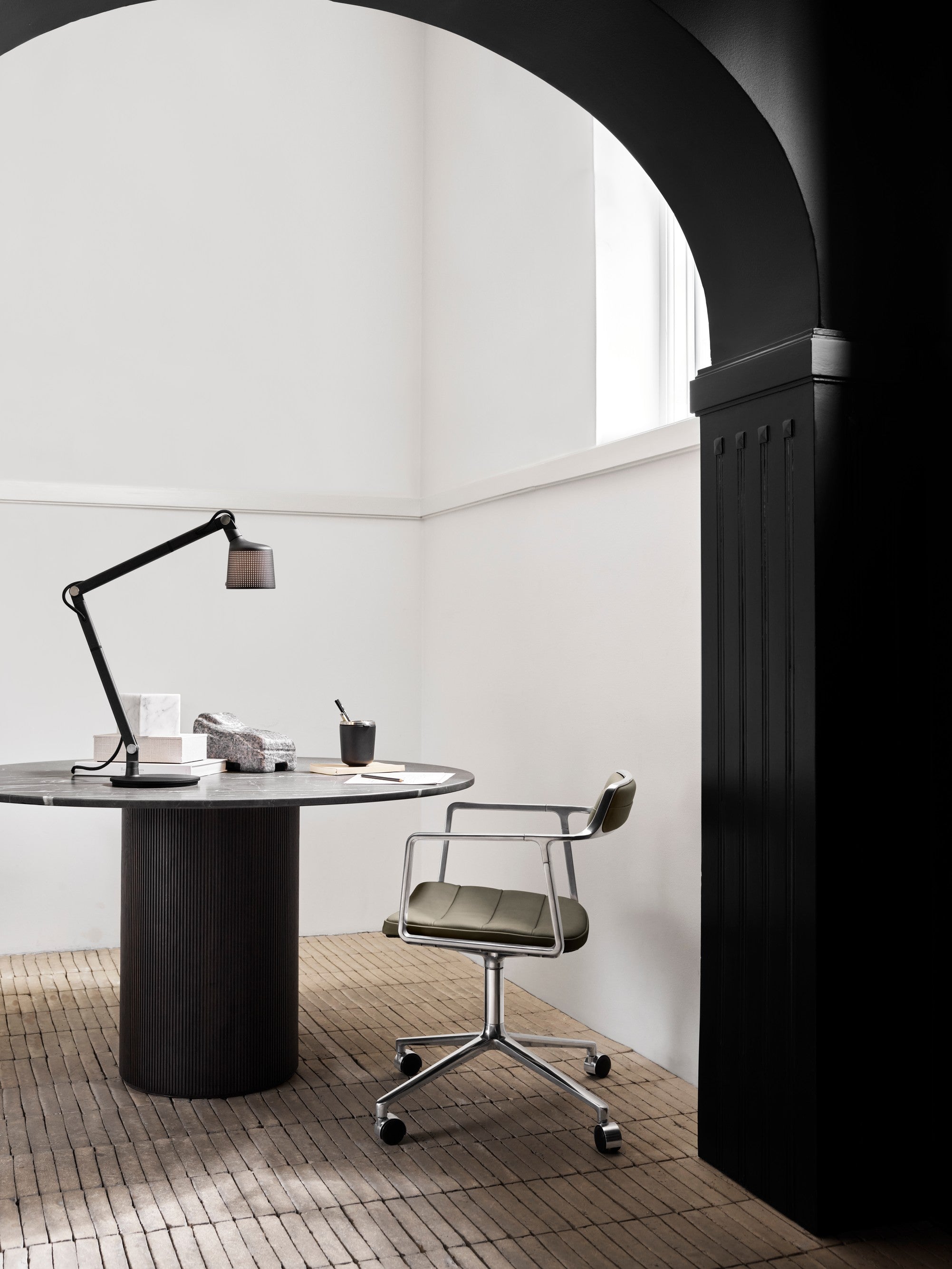 Office chair 452 light gray fabric with metal base