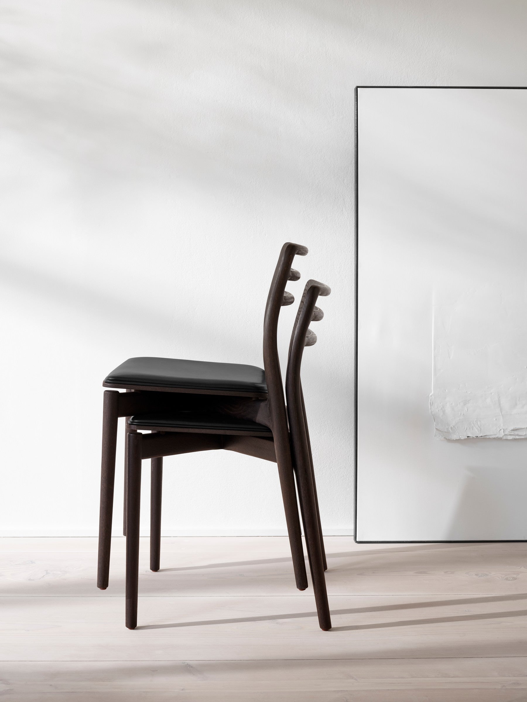 CABIN chair black leather with dark oak base [Antonina] [Amelia spr]