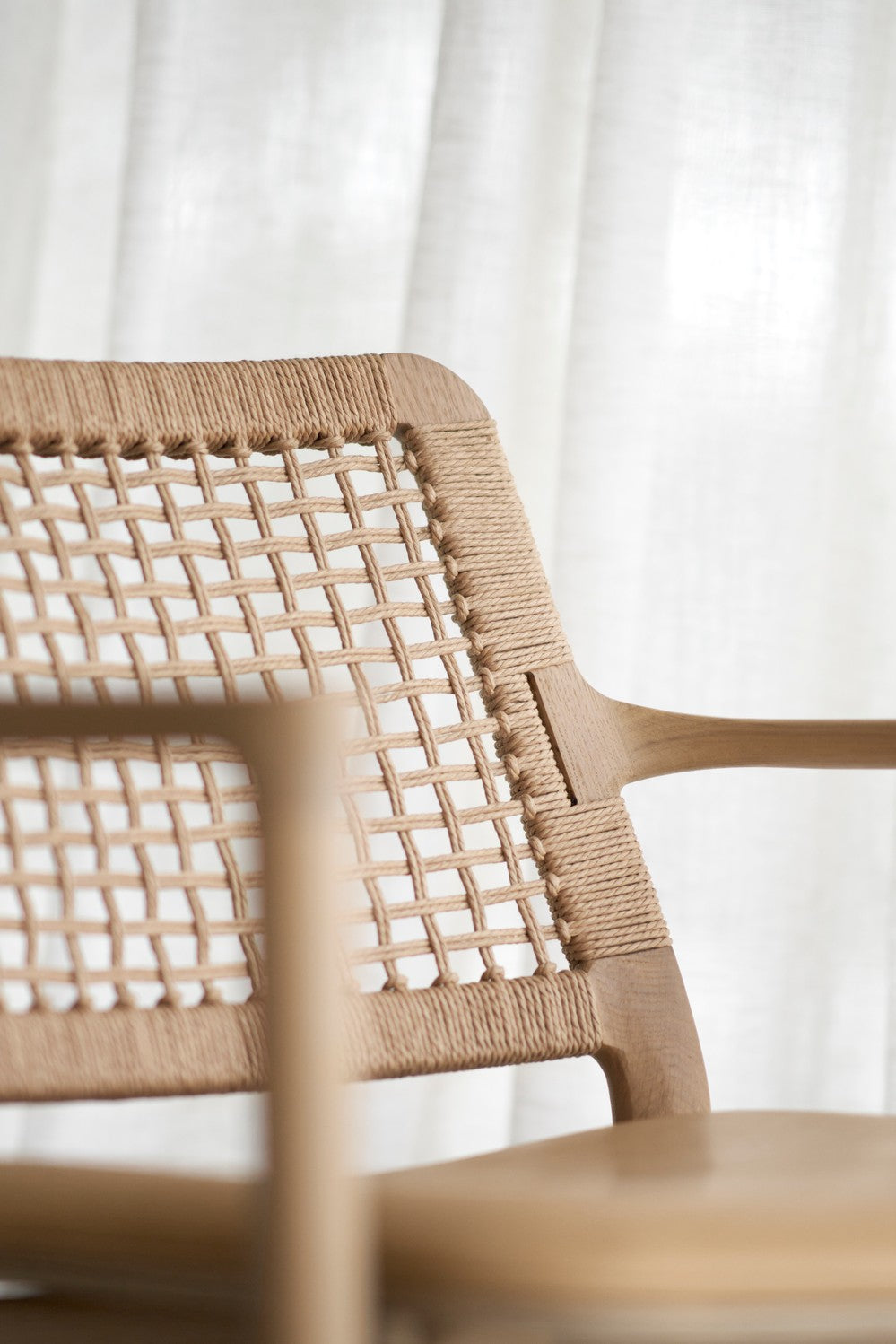 CABIN armchair in caramel leather with a light oak base [Antonina] [Amelia spr]