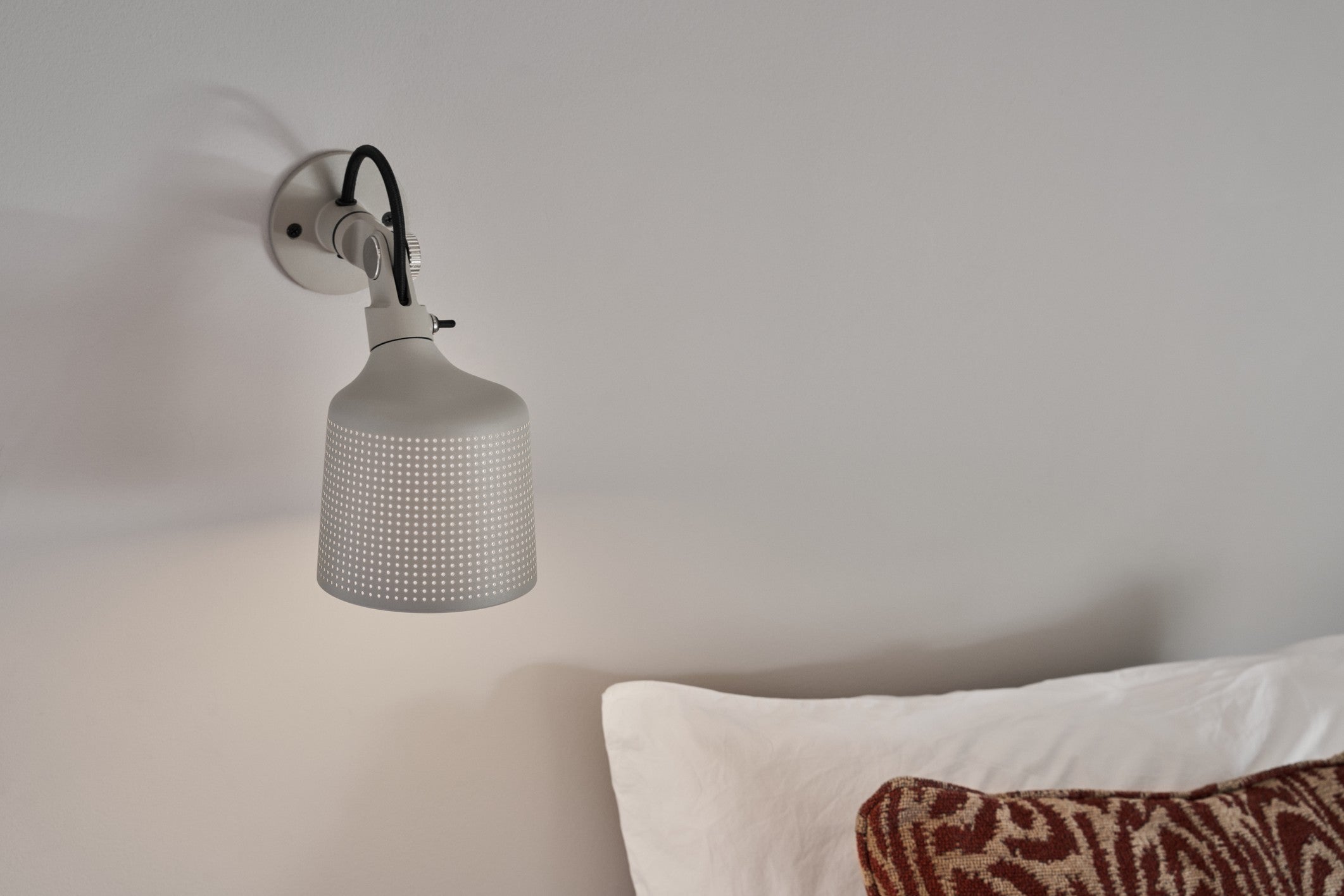 Nástenná lampa 524 šedá metalická