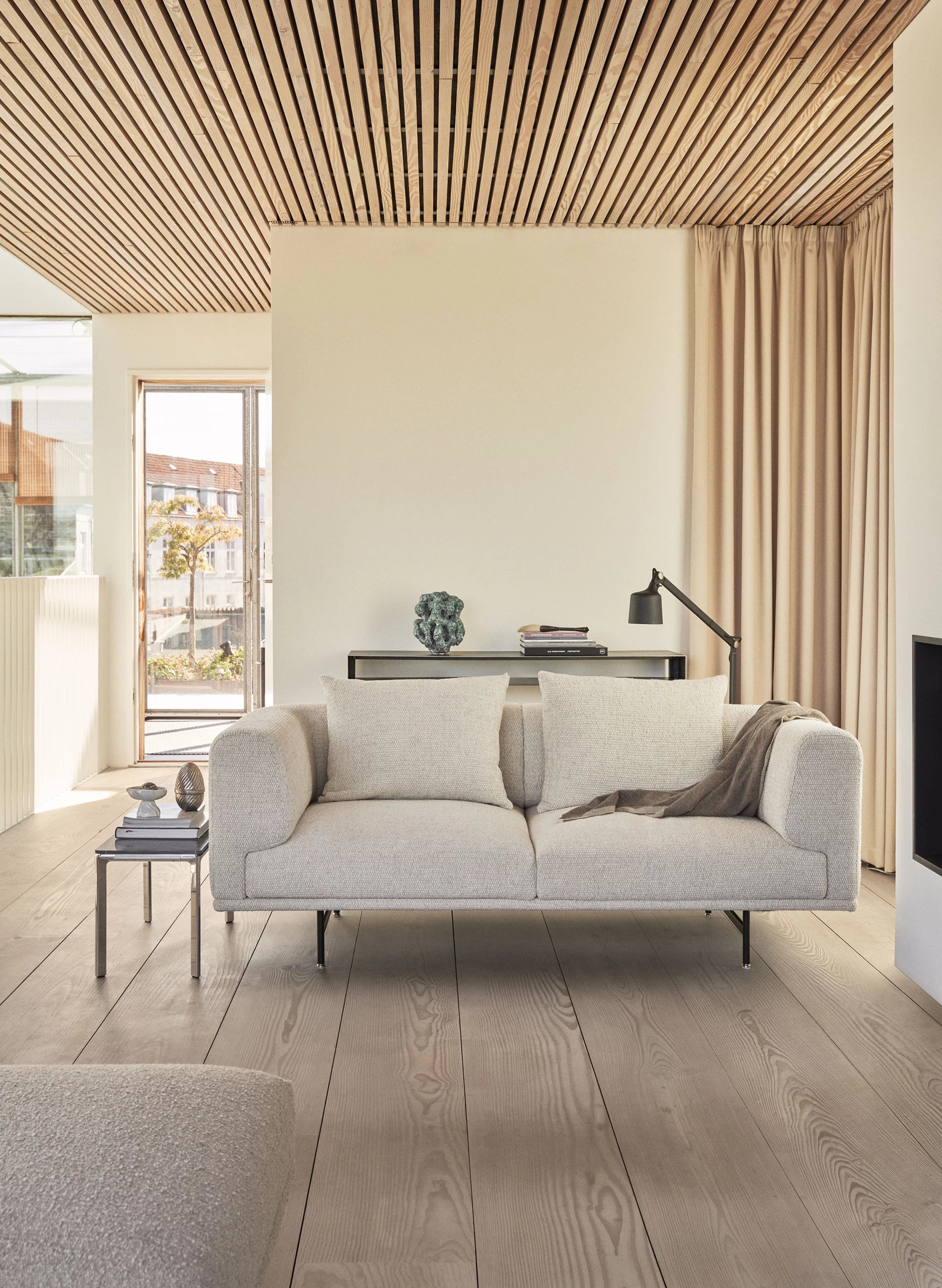 2-Seater Sofa CHIMNEY Light Gray Wavy Fabric with Black Base