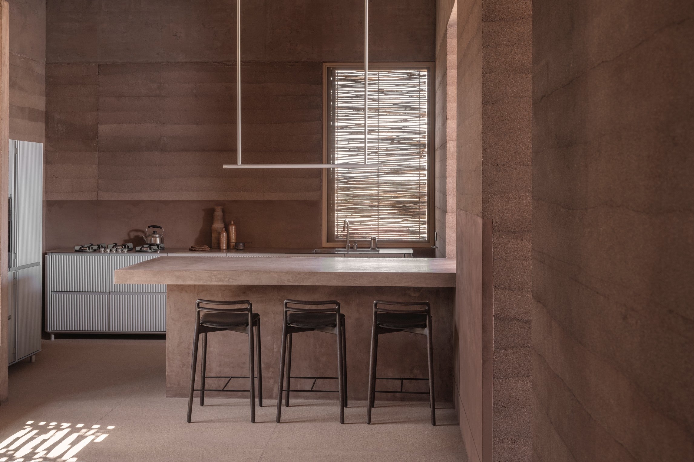 CABIN Stool black leather with dark oak base