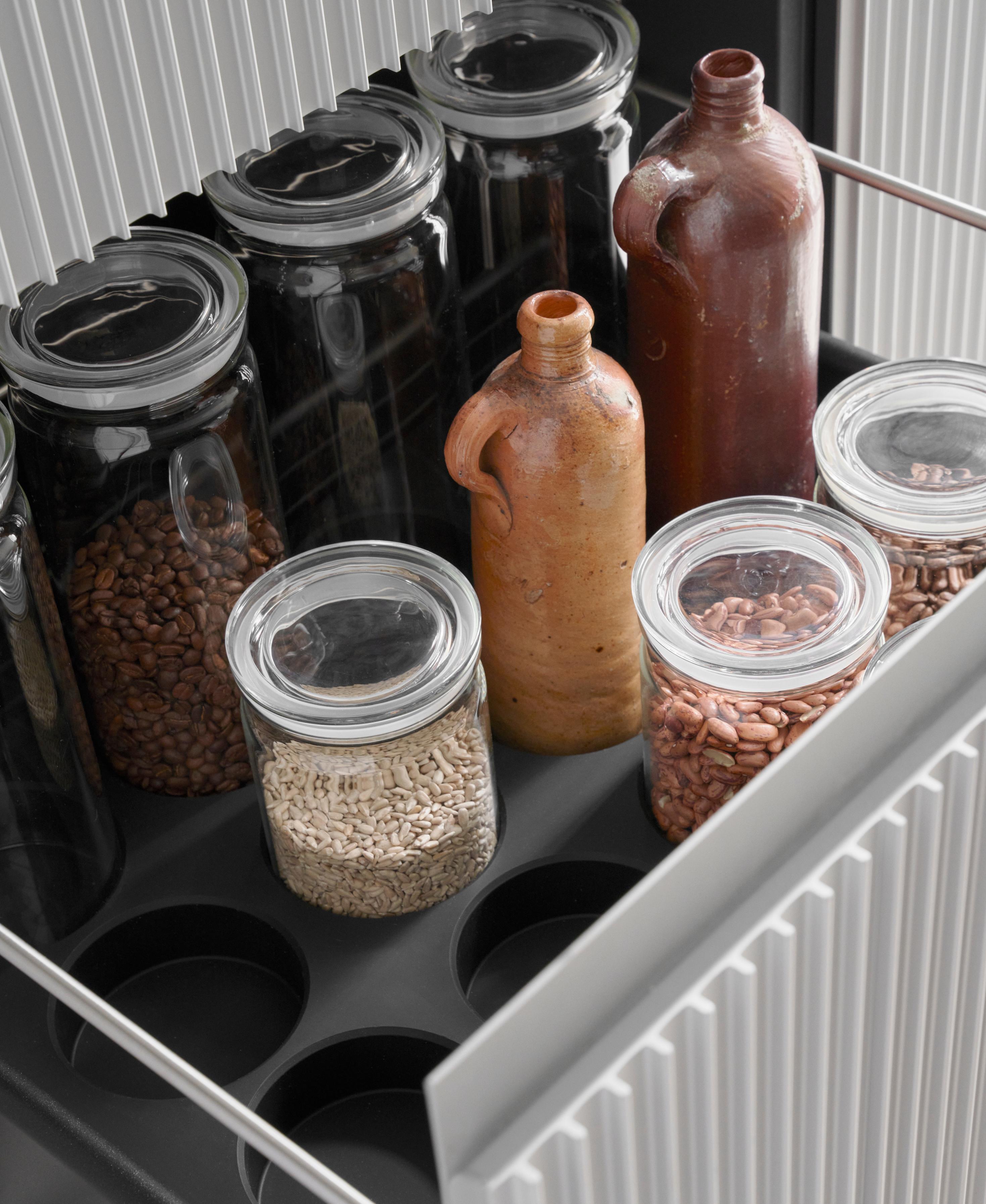 Transparent glass container with lid VIPP