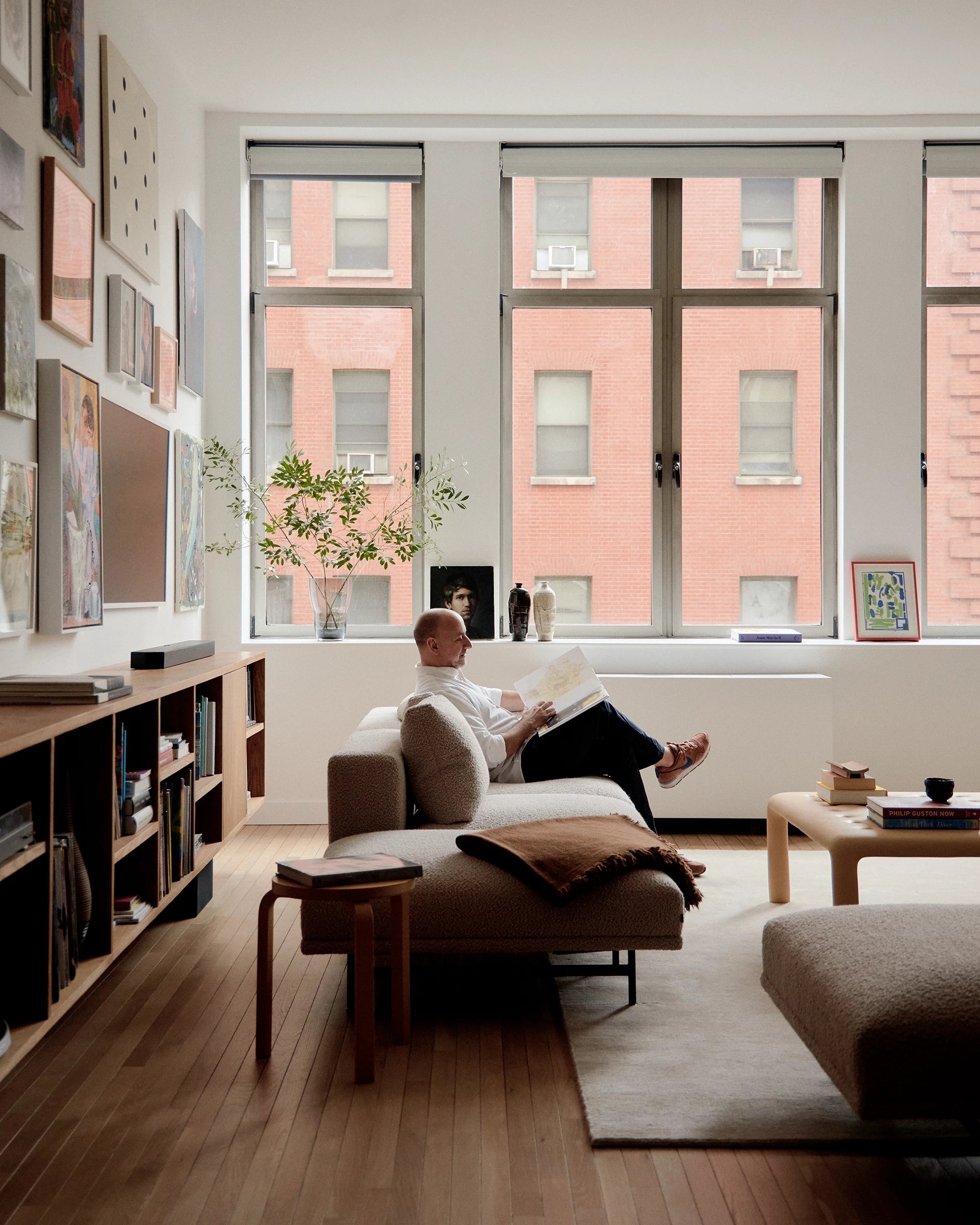 Sofa 2-osobová LOFT hnedá boucle so železnou základňou