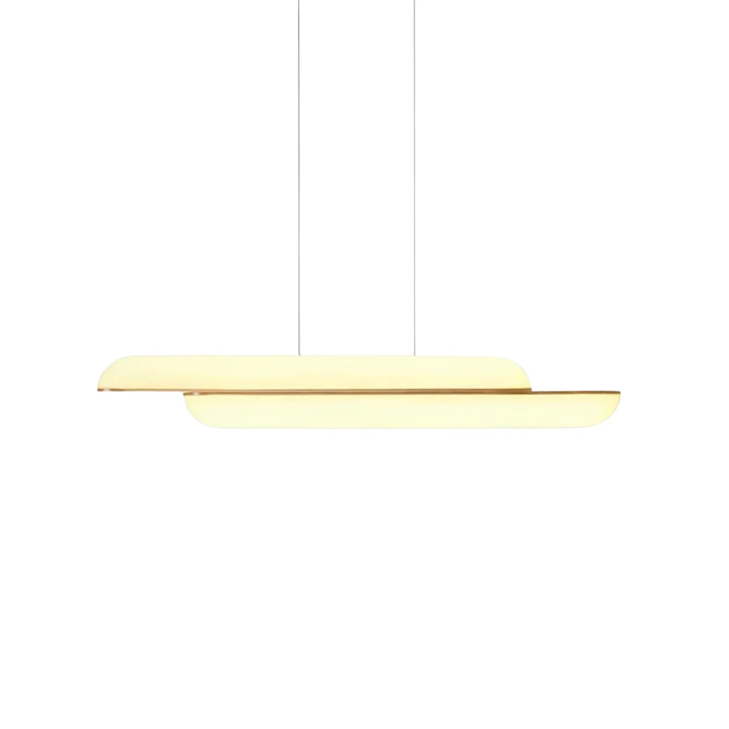 Lampa visící horizontální GEMINI s opálovým stínidlem a mosaznými prvky.
