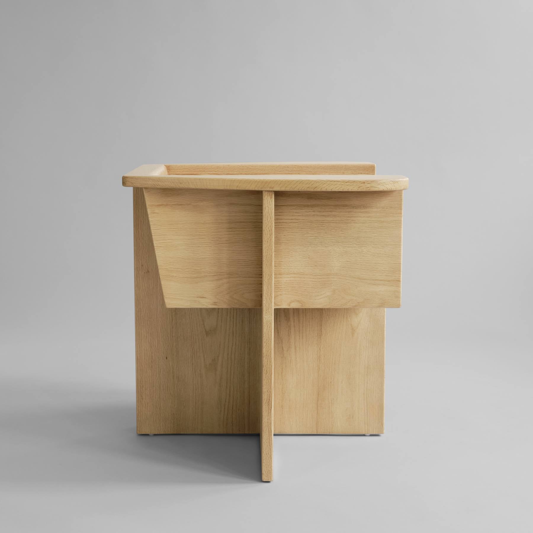 Fotel BRUTUS z dubového dreva