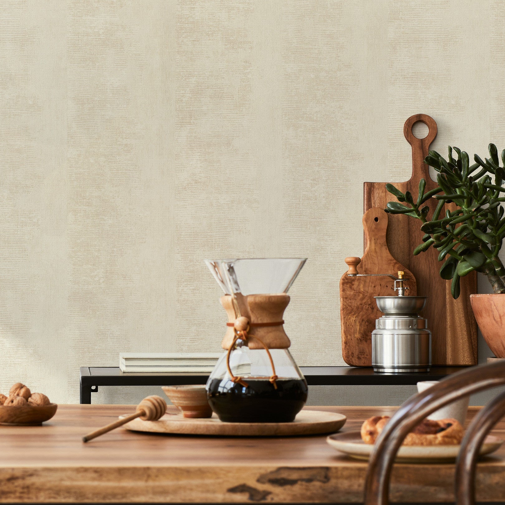 Structural wallpaper with a patina effect ZUMAIA - IVORY