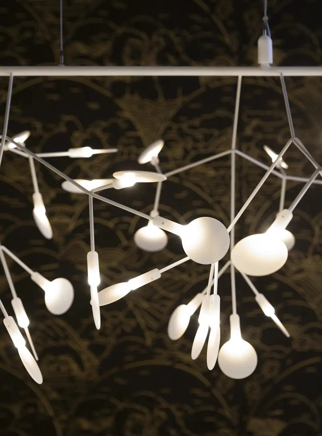 HERACLEUM III LINEAR chandelier white Moooi Eye on Design