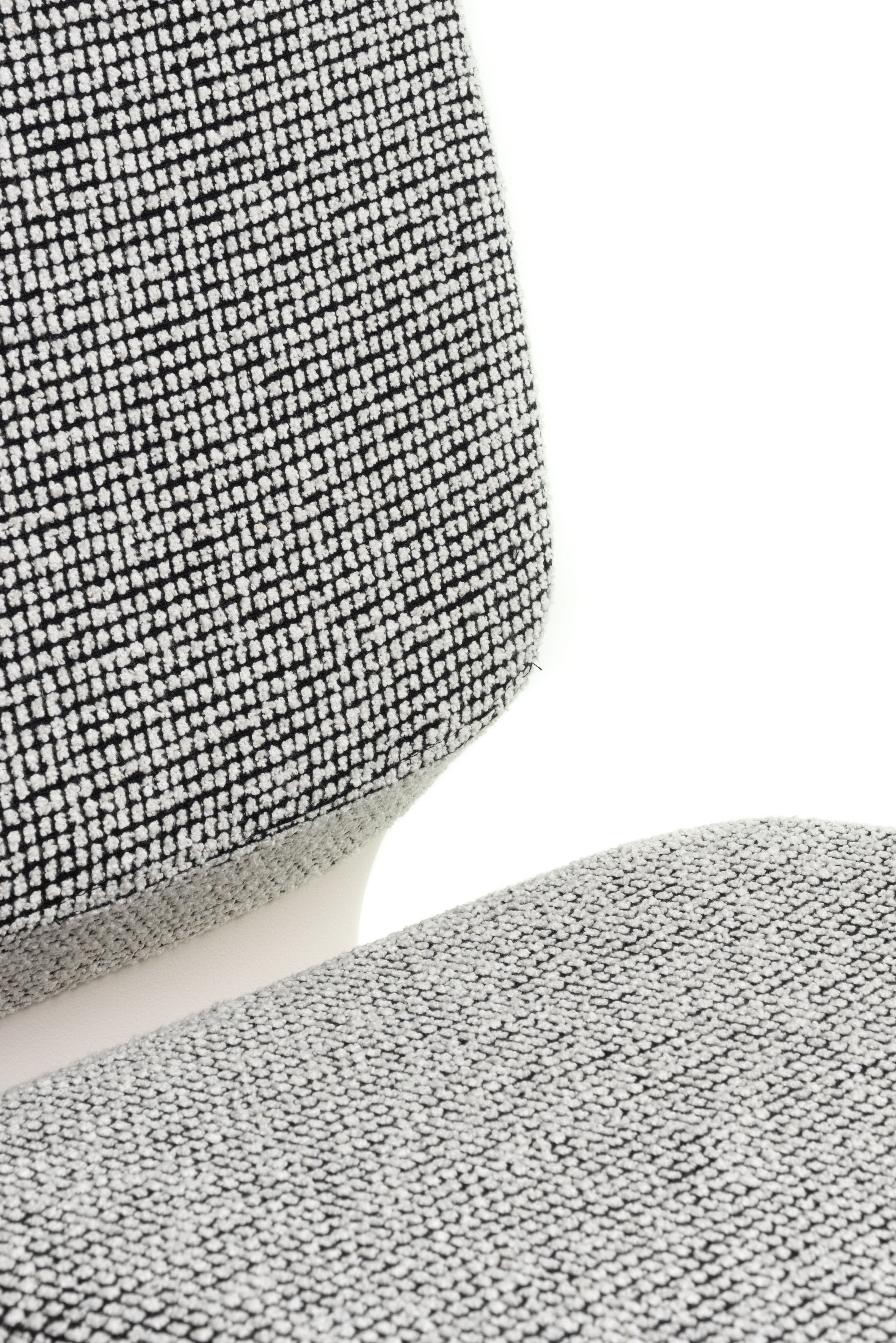 Fotel NIMROD pomarańczowy Magis    Eye on Design