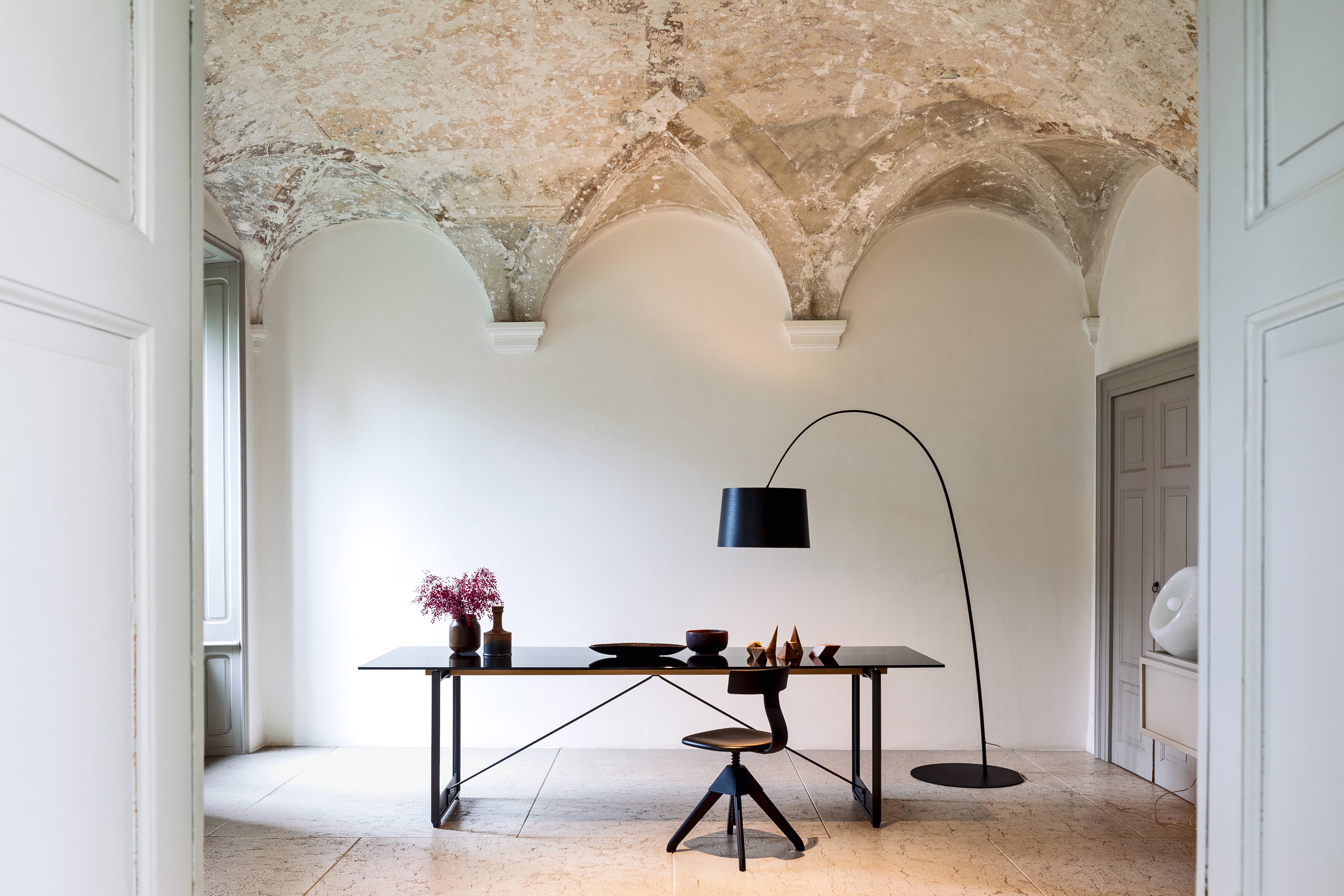 Krzesło TUFFY DZIKA BANDA pomarańczowy z drewnem Magis    Eye on Design