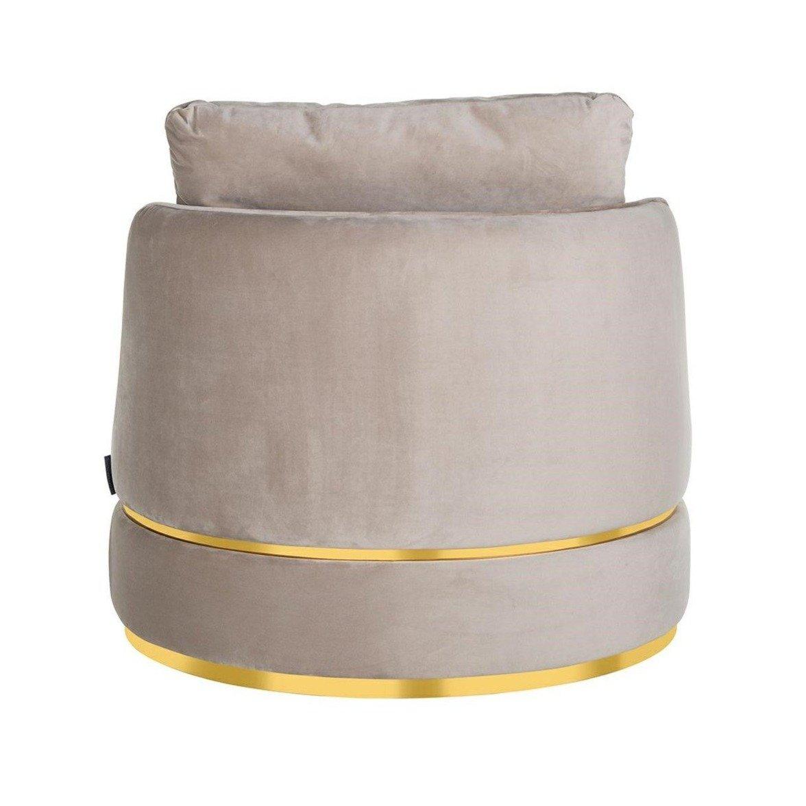 Kylie is a unique combination of convenience with an exclusive look in the glamor style. Two velor pillows increase the comfort of the chair to the highest level. The base from brushed golden steel gives Kylie modern design, which will fit well into the latest trends.