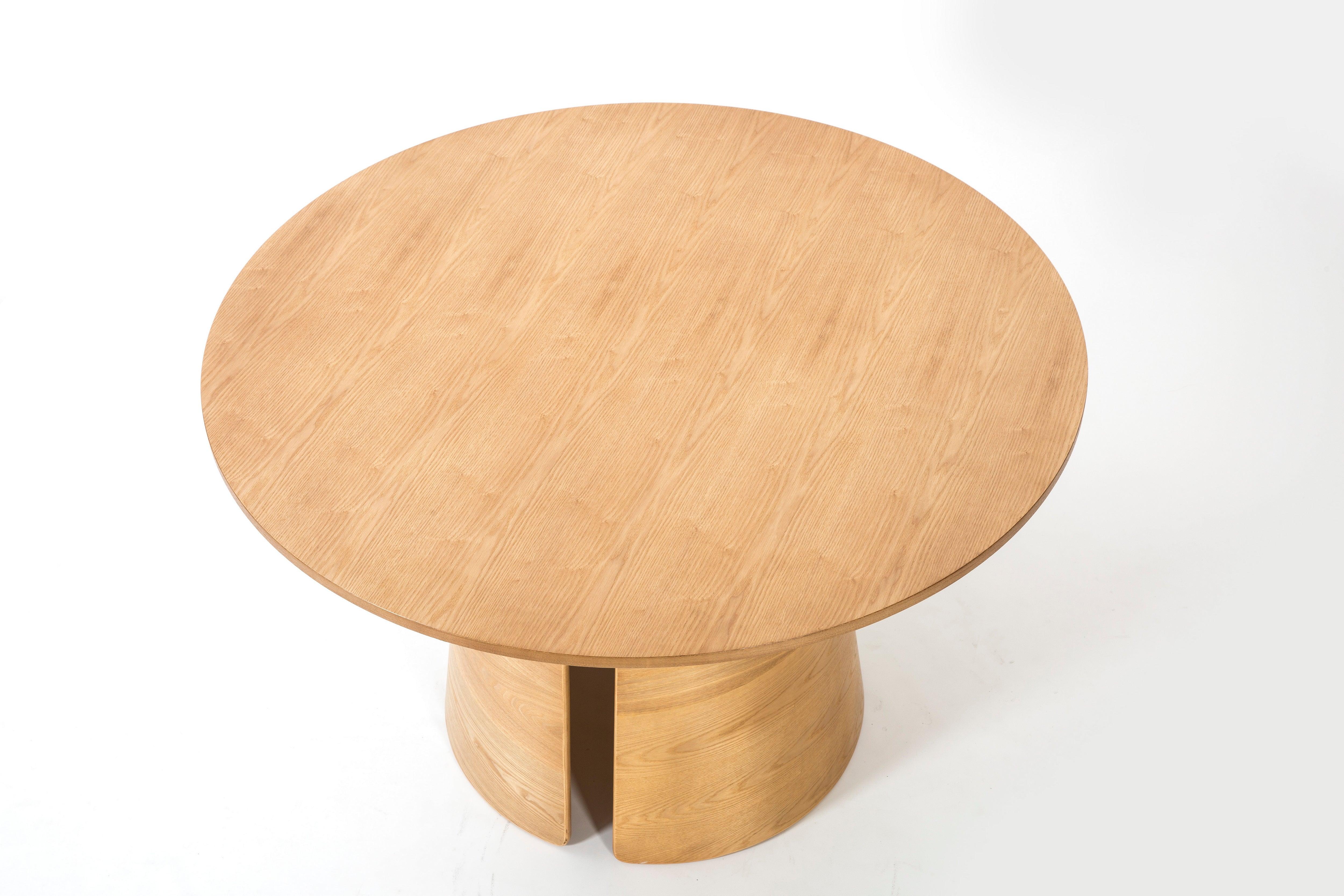 CEP wooden round table - Eye on Design