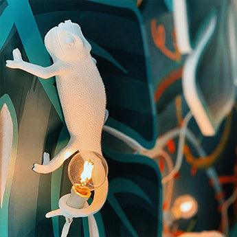 CHAMELEON GOING DOWN lamp white - Eye on Design