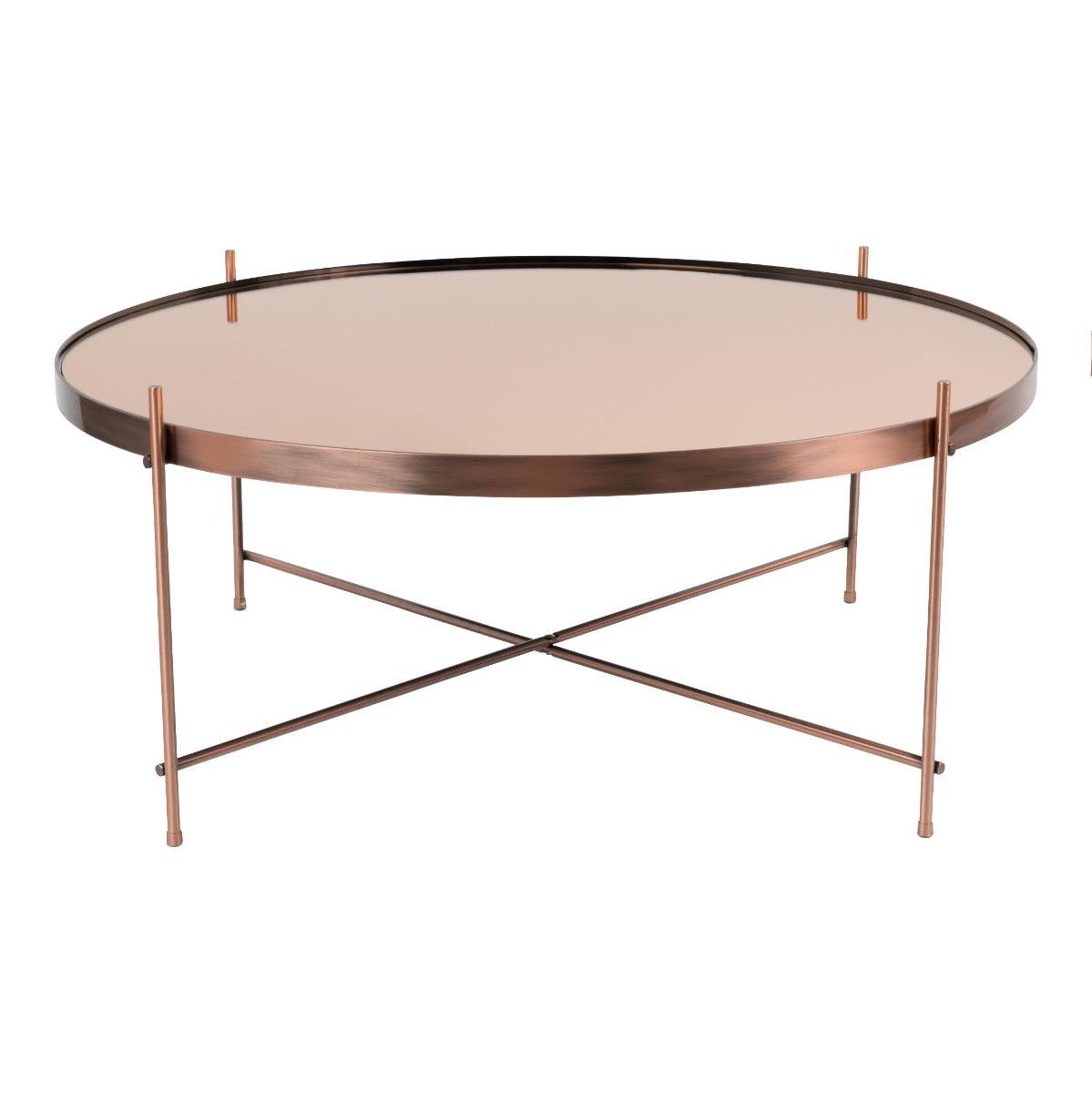 The Cupid table is versatile in terms of style, decoration options and general use. It owes this thanks to its simple shapes, through which it works in both a modern and minimalist living room. A metal frame painted with a powder method for color that maintains a glass top. The whole kept in a shiny finish gives elegance to any room.