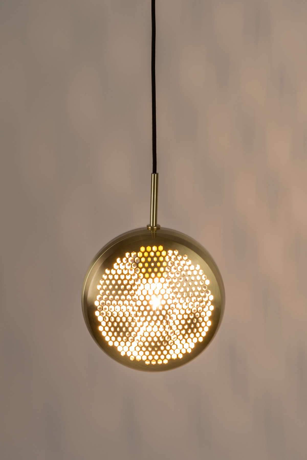 GRINGO FLAT BRASS brass pendant lamp - Eye on Design