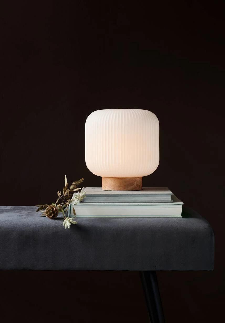 MILFORD wooden table lamp - Eye on Design