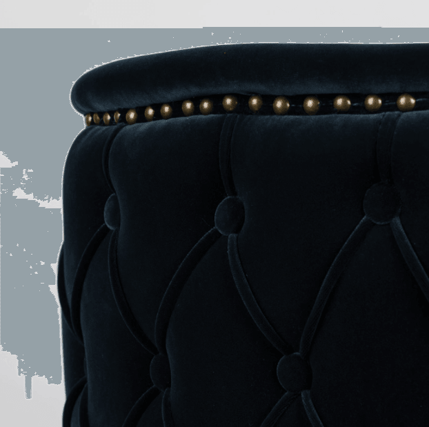 A chair with a button tufta - without the nasal approach of old, school styles with tufts. The brave Monkey Such a Stud has lush, velvet upholstery and buttons combined with brass, matte legs and clean, rounded lines. A distinctive feature is a velvety dining room chair is its named, stuck in the borders. A real VIP add -on to any room. You can put the Bold Monkey Such a chair in the corner, but you can't turn off the headlight lights.