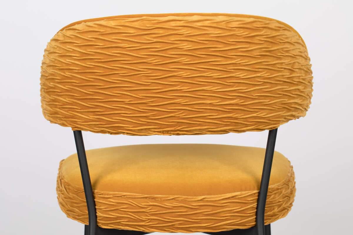 We present a dining room chair, which should not miss the dining room chairs: our Bold Monkey the Winner Takes It All chair. A simple, modernist design was made here in a clear range of shades: boldly choose from these stunning colors.